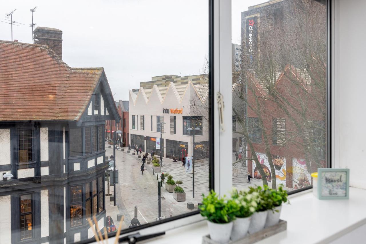 Watford Town Centre, Serviced One Bed Flat With Choice Of King Or Twin Beds, Sleeps Up To 4 Sharing, Free Wifi And Free Movies Лондон Екстериор снимка